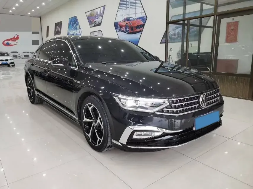 2023 Volkswagen Magotan 2.0T 186HP L4 7DCT,autocango,china used car exporter,china ev exporter,chinese used car exporter,chinese used ev exporter