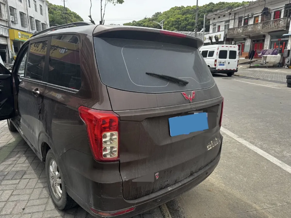 2018 WuLing HongGuang 1.5L 105HP L4 5MT,autocango,china used car exporter,china ev exporter,chinese used car exporter,chinese used ev exporter
