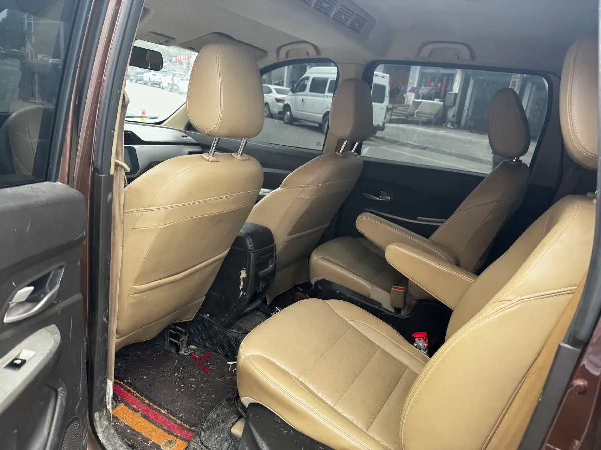 2018 WuLing HongGuang 1.5L 105HP L4 5MT,autocango,china used car exporter,china ev exporter,chinese used car exporter,chinese used ev exporter