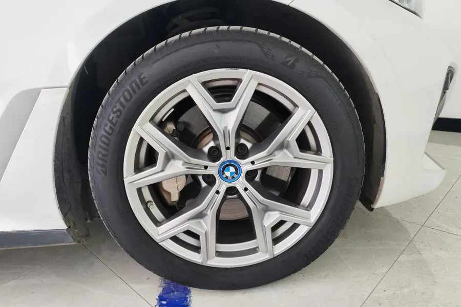 2024 BMW i3 BEV 70KWH,autocango,china used car exporter,china ev exporter,chinese used car exporter,chinese used ev exporter