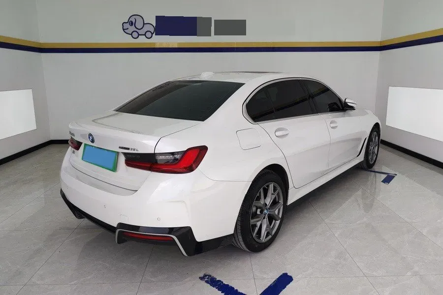 2024 BMW i3 BEV 70KWH,autocango,china used car exporter,china ev exporter,chinese used car exporter,chinese used ev exporter