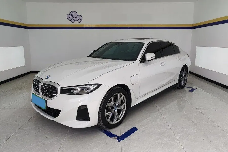 2024 BMW i3 BEV 70KWH,autocango,china used car exporter,china ev exporter,chinese used car exporter,chinese used ev exporter