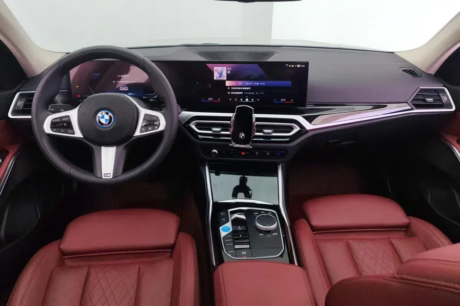 2024 BMW i3 BEV 70KWH,autocango,china used car exporter,china ev exporter,chinese used car exporter,chinese used ev exporter