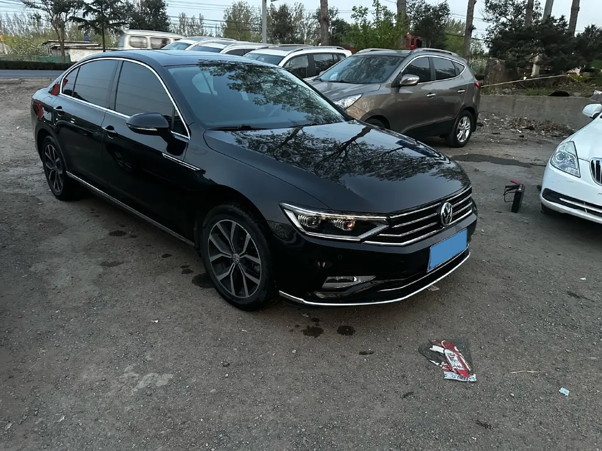 2020 Volkswagen Magotan 2.0T 186HP L4 7DCT,autocango,china used car exporter,china ev exporter,chinese used car exporter,chinese used ev exporter