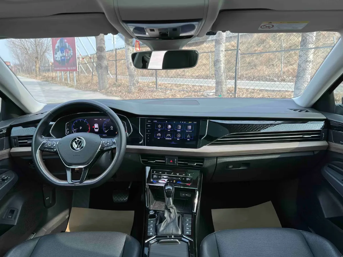 2019 Ford Taurus 2.0T 245HP L4 8AT,autocango,china used car exporter,china ev exporter,chinese used car exporter,chinese used ev exporter