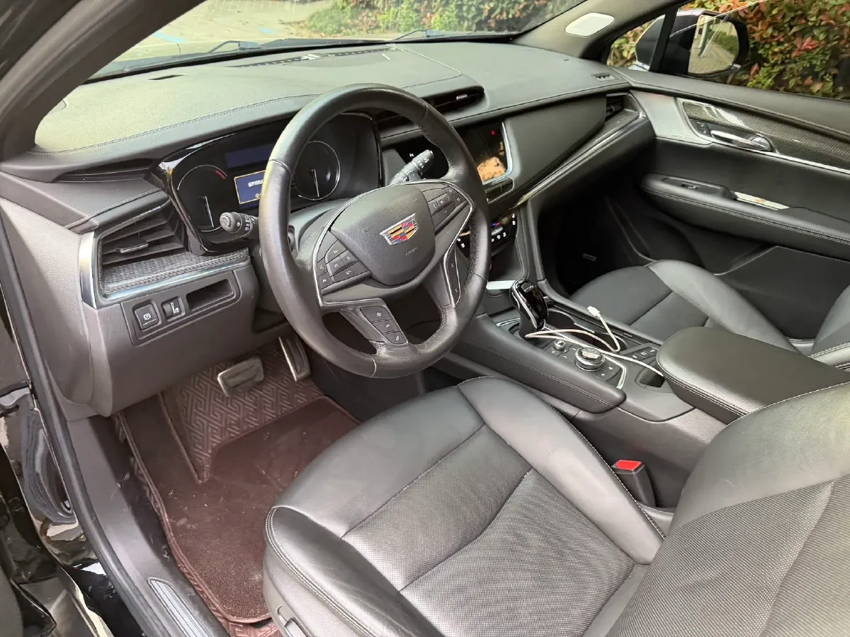 2023 Cadillac XT5 2.0T 237HP L4 9AT,autocango,china used car exporter,china ev exporter,chinese used car exporter,chinese used ev exporter