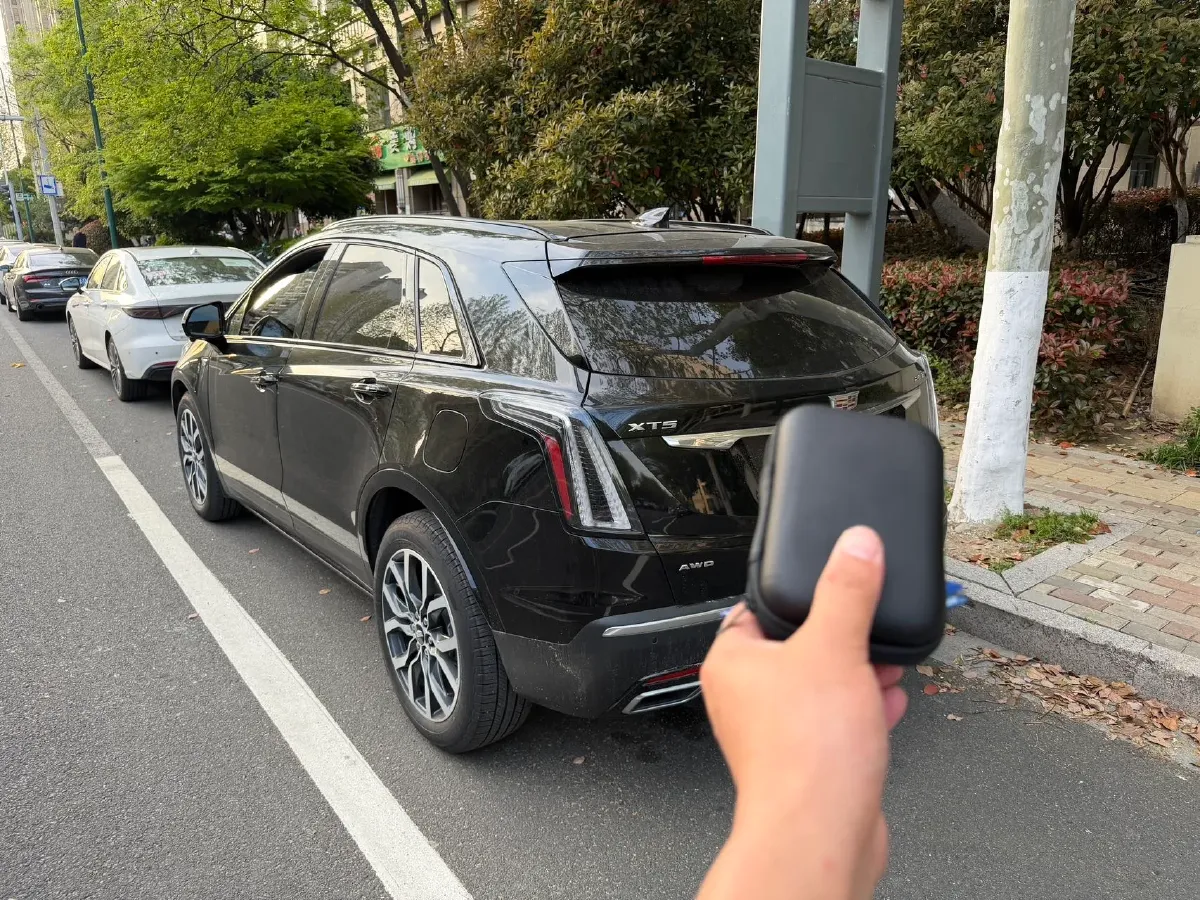 2023 Cadillac XT5 2.0T 237HP L4 9AT,autocango,china used car exporter,china ev exporter,chinese used car exporter,chinese used ev exporter