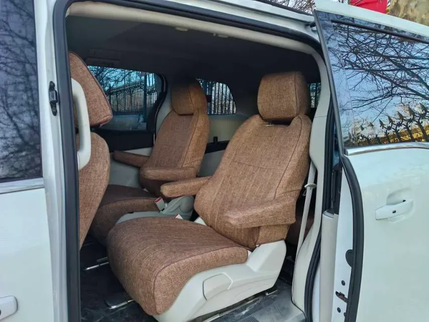 2023 Buick GL8 2.0T 237HP L4 9AT,autocango,china used car exporter,china ev exporter,chinese used car exporter,chinese used ev exporter