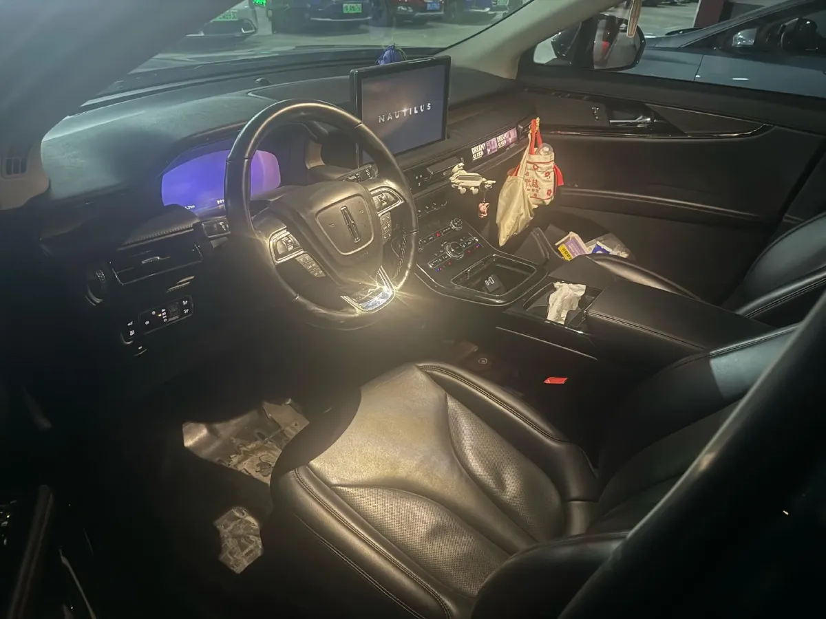 2021 Lincoln Nautilus 2.0T 245HP L4 8AT,autocango,china used car exporter,china ev exporter,chinese used car exporter,chinese used ev exporter