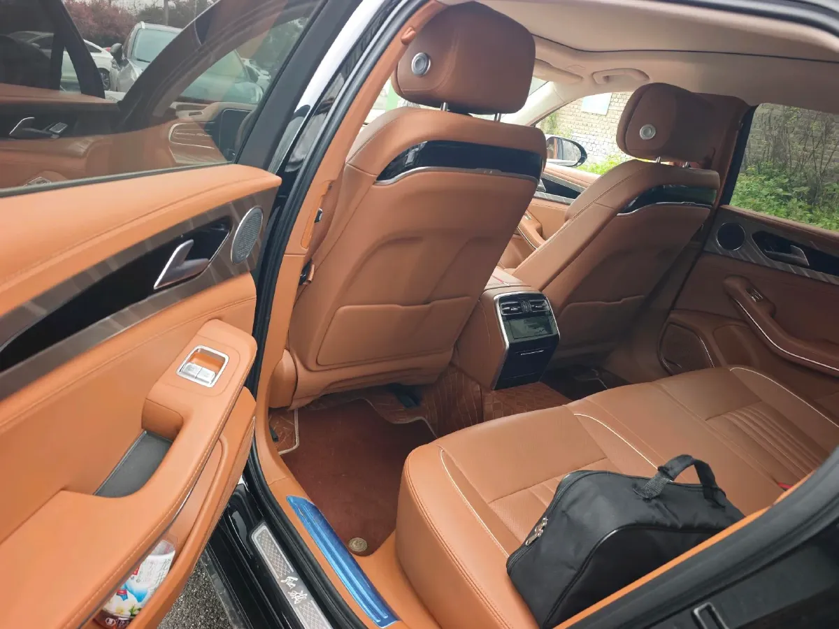 2022 HongQi H9 2.0T 252HP L4 7DCT,autocango,china used car exporter,china ev exporter,chinese used car exporter,chinese used ev exporter