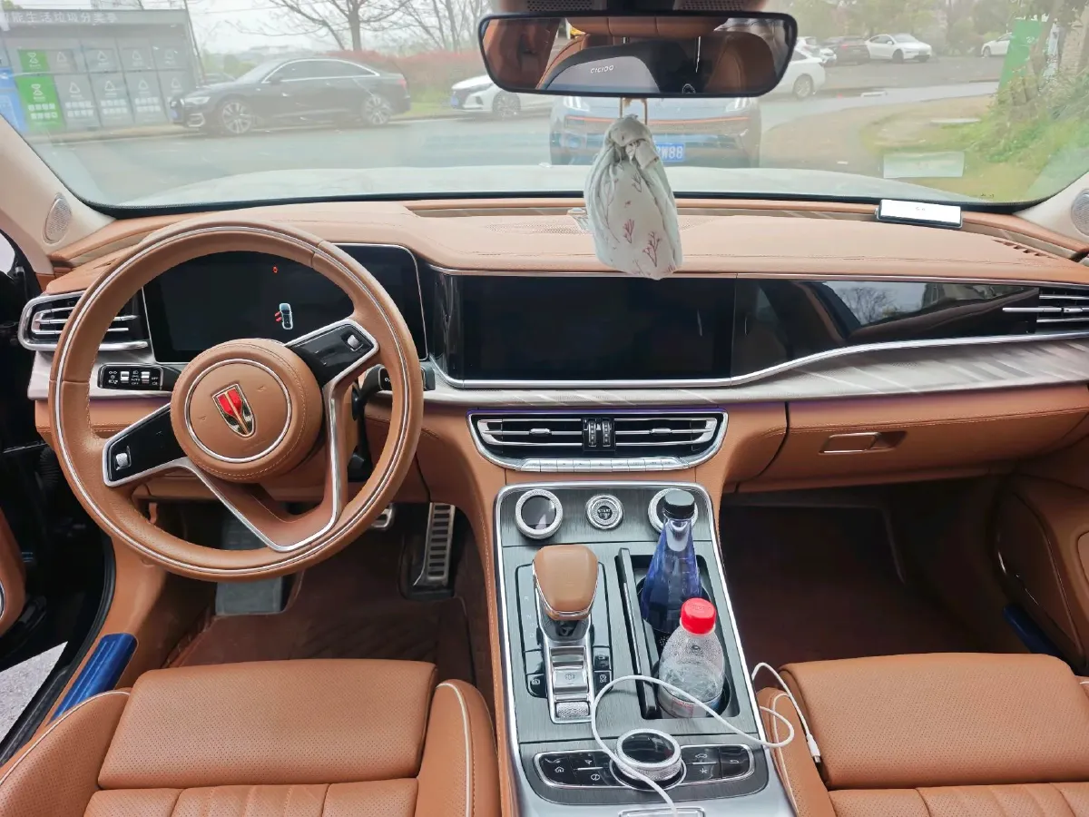 2022 HongQi H9 2.0T 252HP L4 7DCT,autocango,china used car exporter,china ev exporter,chinese used car exporter,chinese used ev exporter