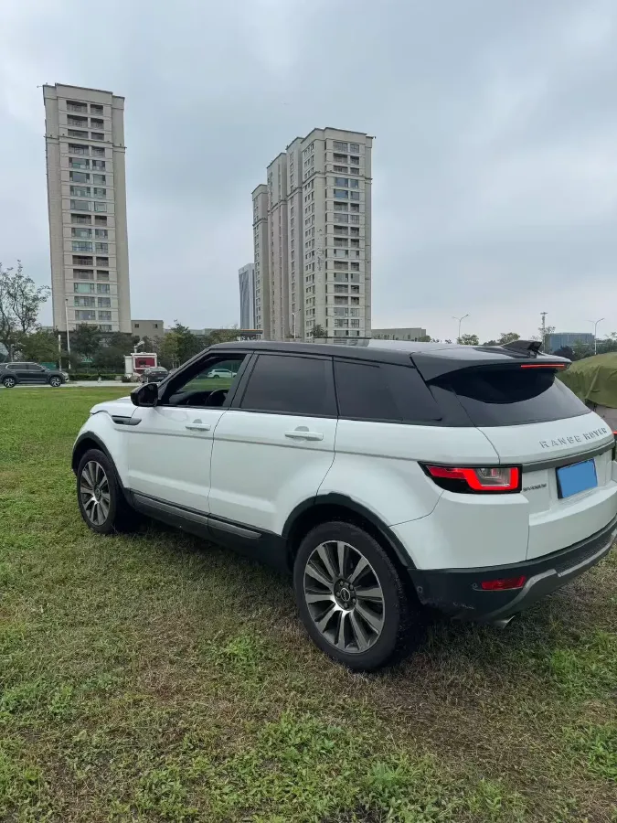 2018 Land Rover Range Rover Evoque 2.0T 241HP L4 9AT,autocango,china used car exporter,china ev exporter,chinese used car exporter,chinese used ev exporter