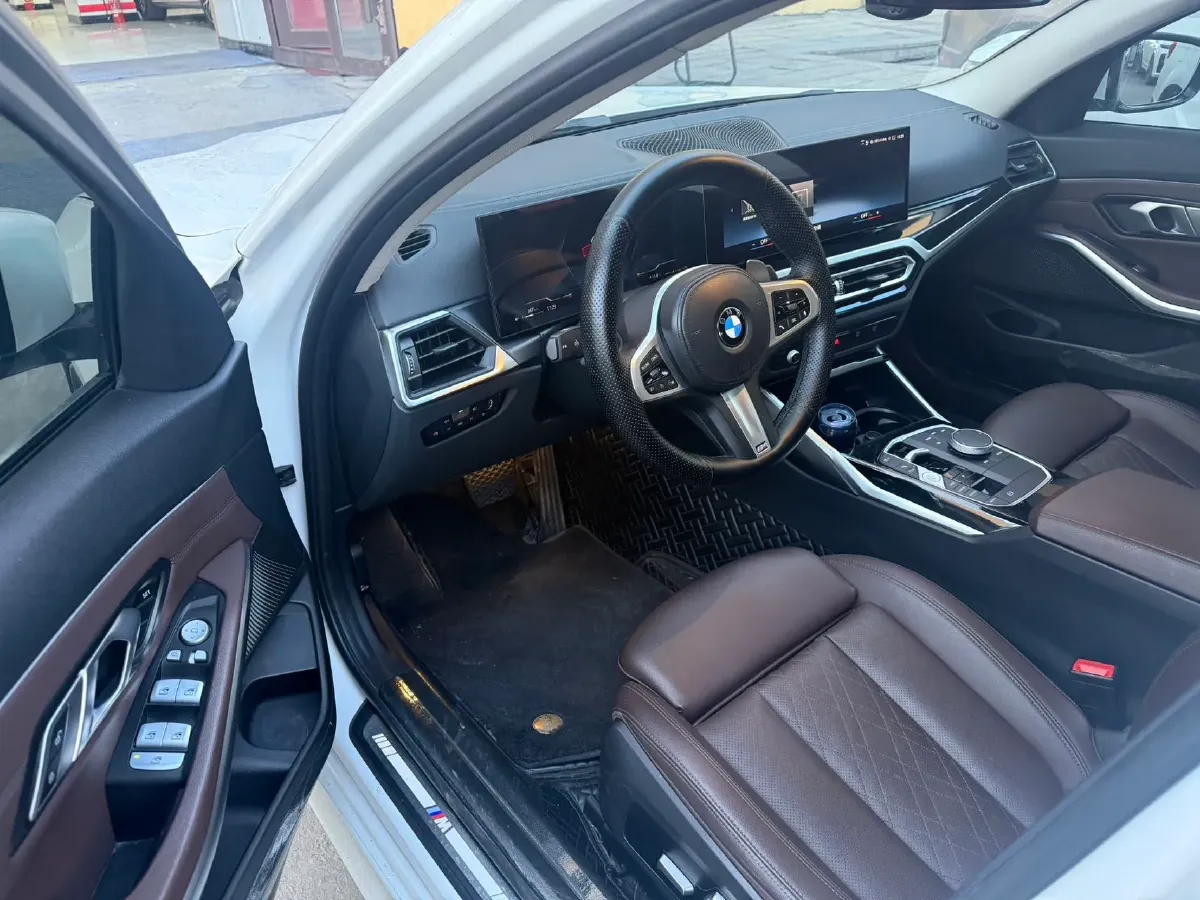 2023 BMW 3 Series 2.0T 156HP L4 8AT,autocango,china used car exporter,china ev exporter,chinese used car exporter,chinese used ev exporter