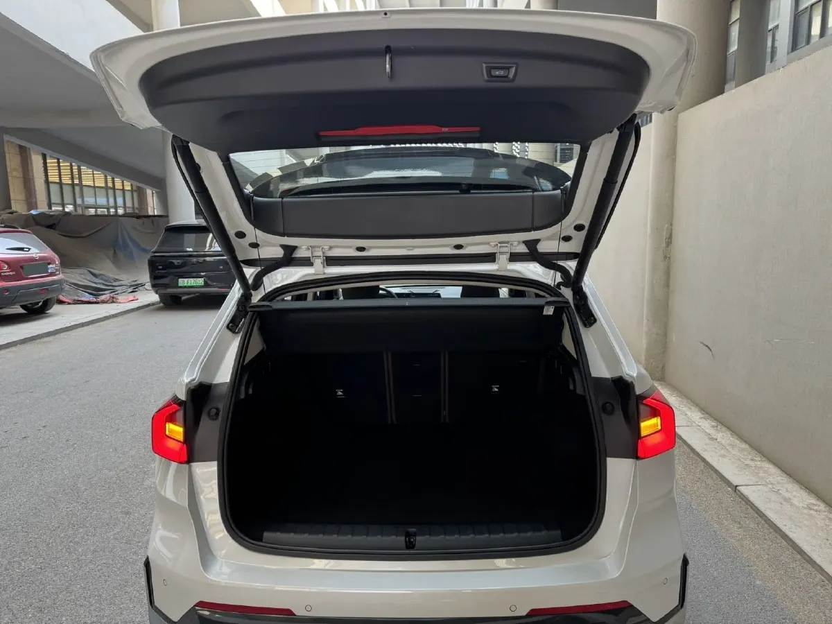 2023 BMW X1 1.5T 156HP L3 7DCT,autocango,china used car exporter,china ev exporter,chinese used car exporter,chinese used ev exporter