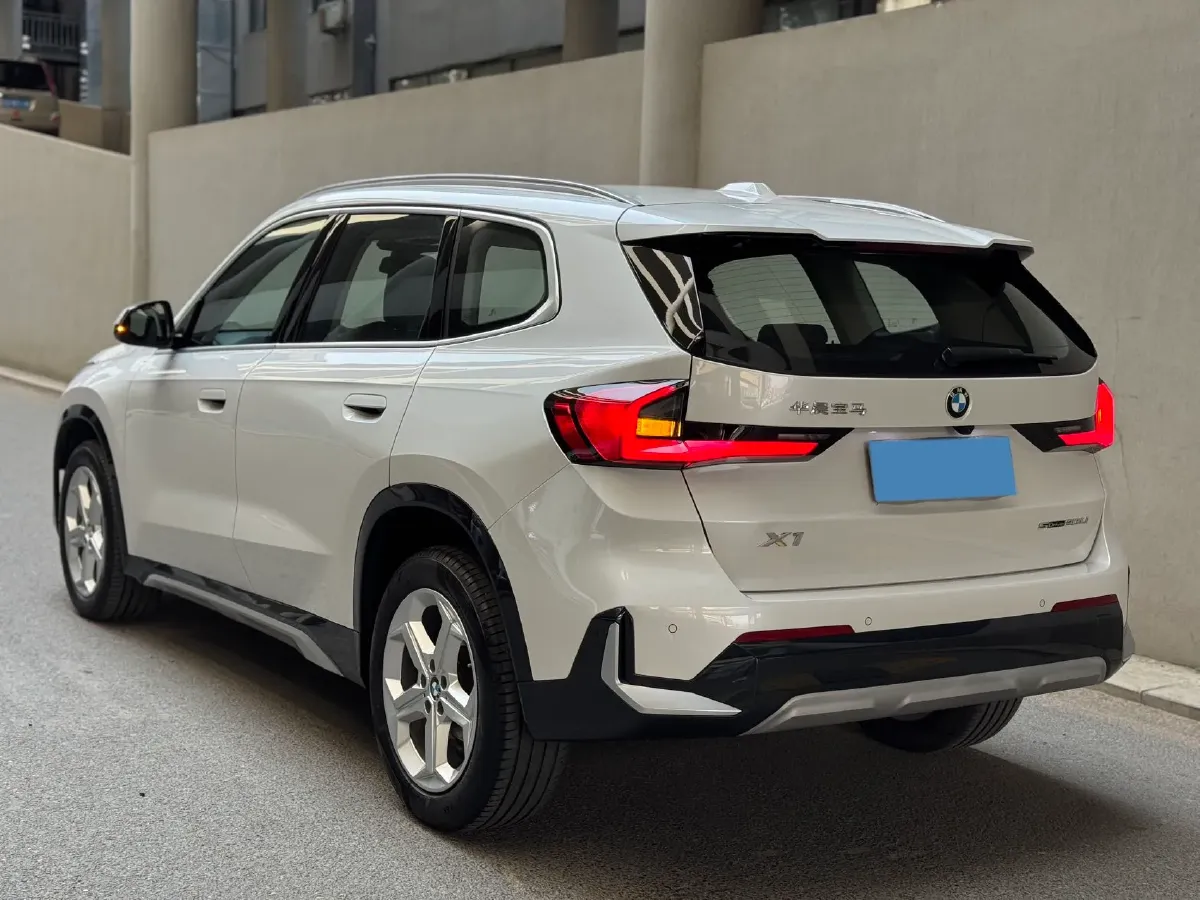 2023 BMW X1 1.5T 156HP L3 7DCT,autocango,china used car exporter,china ev exporter,chinese used car exporter,chinese used ev exporter