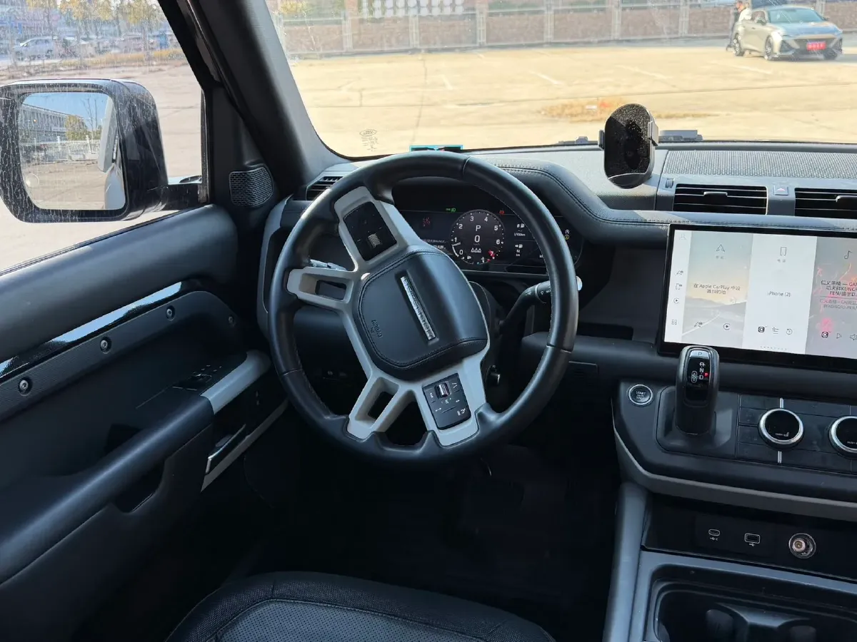 2023 Land Rover Defender 2.0T 300HP L4 8AT,autocango,china used car exporter,china ev exporter,chinese used car exporter,chinese used ev exporter