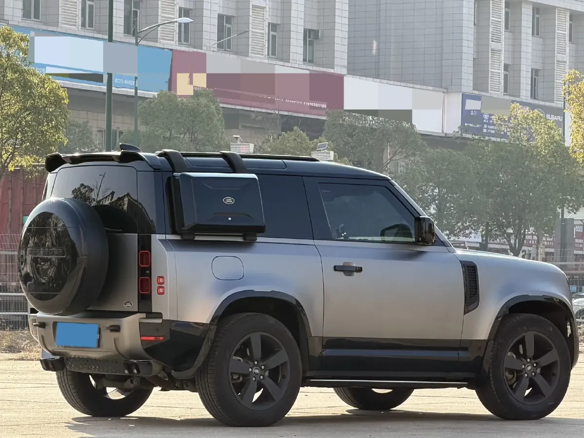 2023 Land Rover Defender 2.0T 300HP L4 8AT,autocango,china used car exporter,china ev exporter,chinese used car exporter,chinese used ev exporter