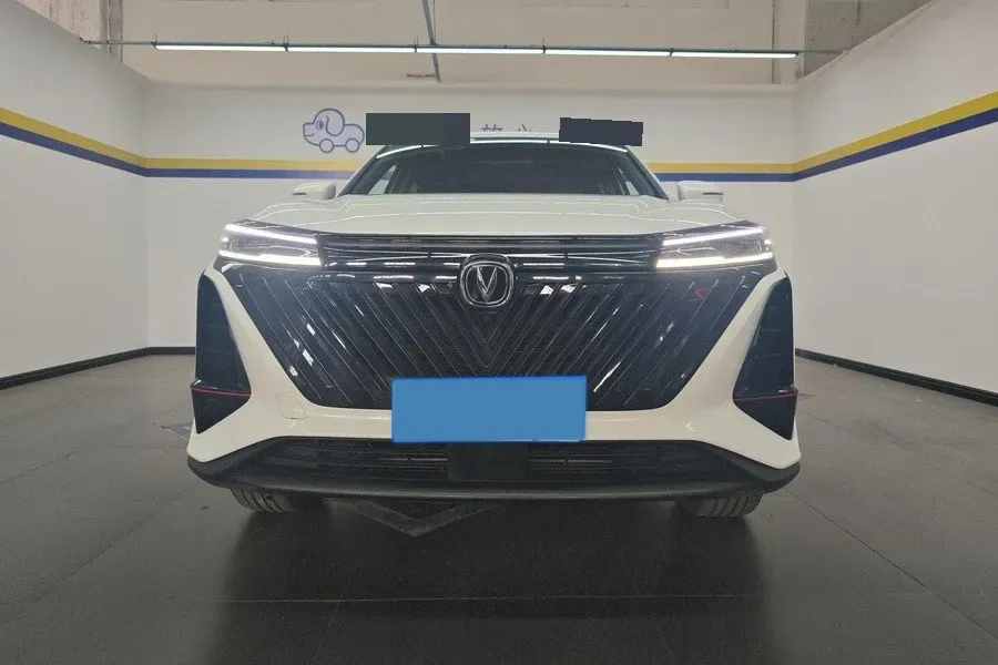 2022 ChangAn CS75 Plus 1.5T 188HP L4 8AT,autocango,china used car exporter,china ev exporter,chinese used car exporter,chinese used ev exporter