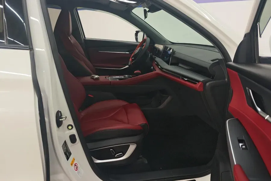 2022 ChangAn CS75 Plus 1.5T 188HP L4 8AT,autocango,china used car exporter,china ev exporter,chinese used car exporter,chinese used ev exporter