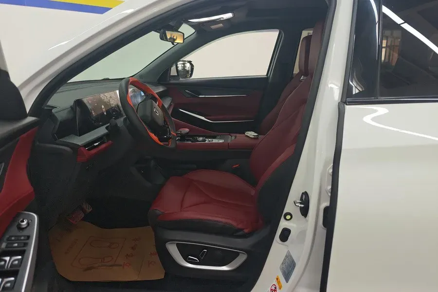 2022 ChangAn CS75 Plus 1.5T 188HP L4 8AT,autocango,china used car exporter,china ev exporter,chinese used car exporter,chinese used ev exporter