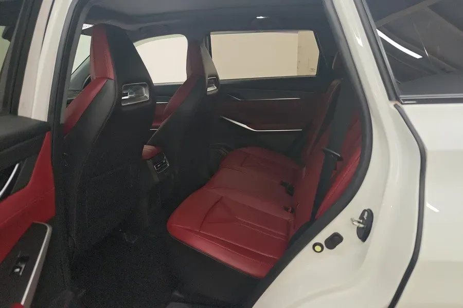 2022 ChangAn CS75 Plus 1.5T 188HP L4 8AT,autocango,china used car exporter,china ev exporter,chinese used car exporter,chinese used ev exporter