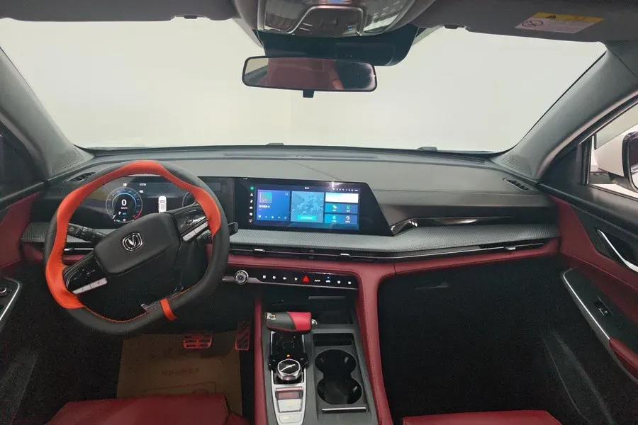 2022 ChangAn CS75 Plus 1.5T 188HP L4 8AT,autocango,china used car exporter,china ev exporter,chinese used car exporter,chinese used ev exporter