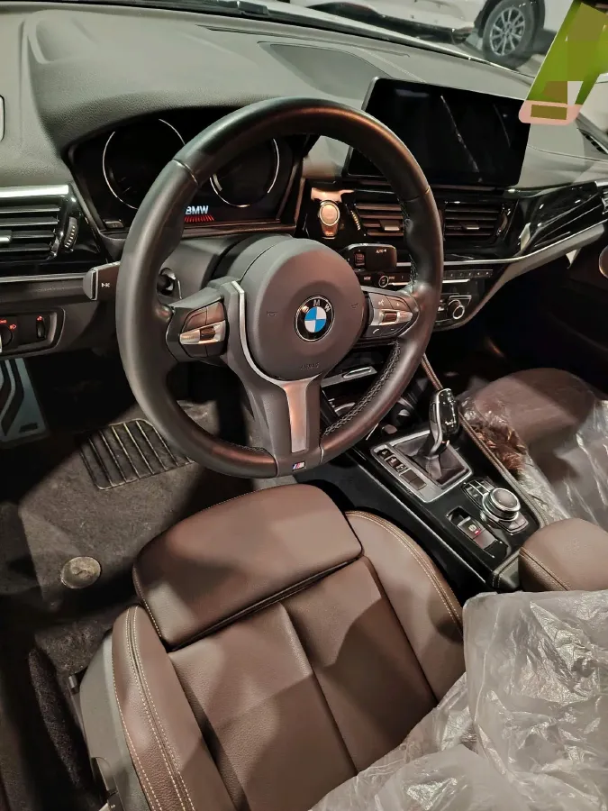 2023 BMW 1 Series 1.5T 136HP L3 7DCT,autocango,china used car exporter,china ev exporter,chinese used car exporter,chinese used ev exporter