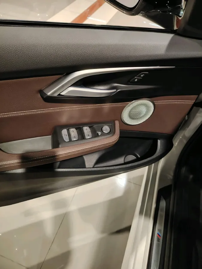 2023 BMW 1 Series 1.5T 136HP L3 7DCT,autocango,china used car exporter,china ev exporter,chinese used car exporter,chinese used ev exporter