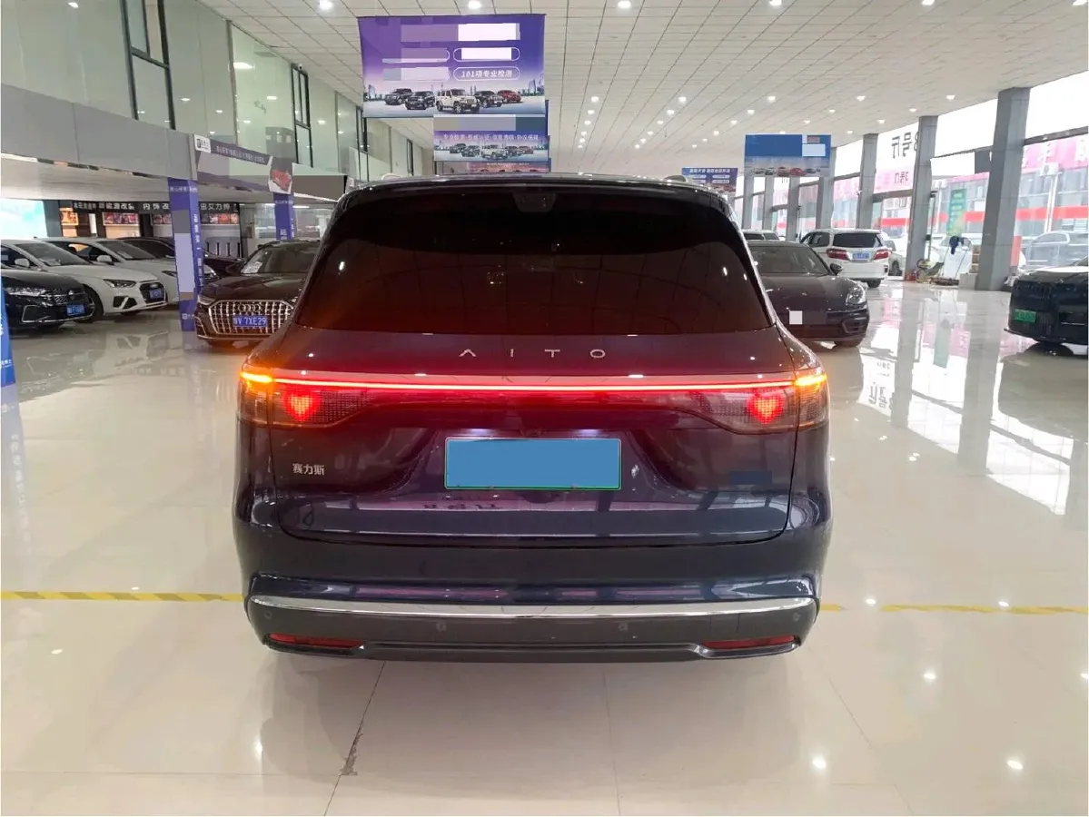 2025 AITO AITO M8 REEV 160HP REEV 53.4KWH,autocango,china used car exporter,china ev exporter,chinese used car exporter,chinese used ev exporter