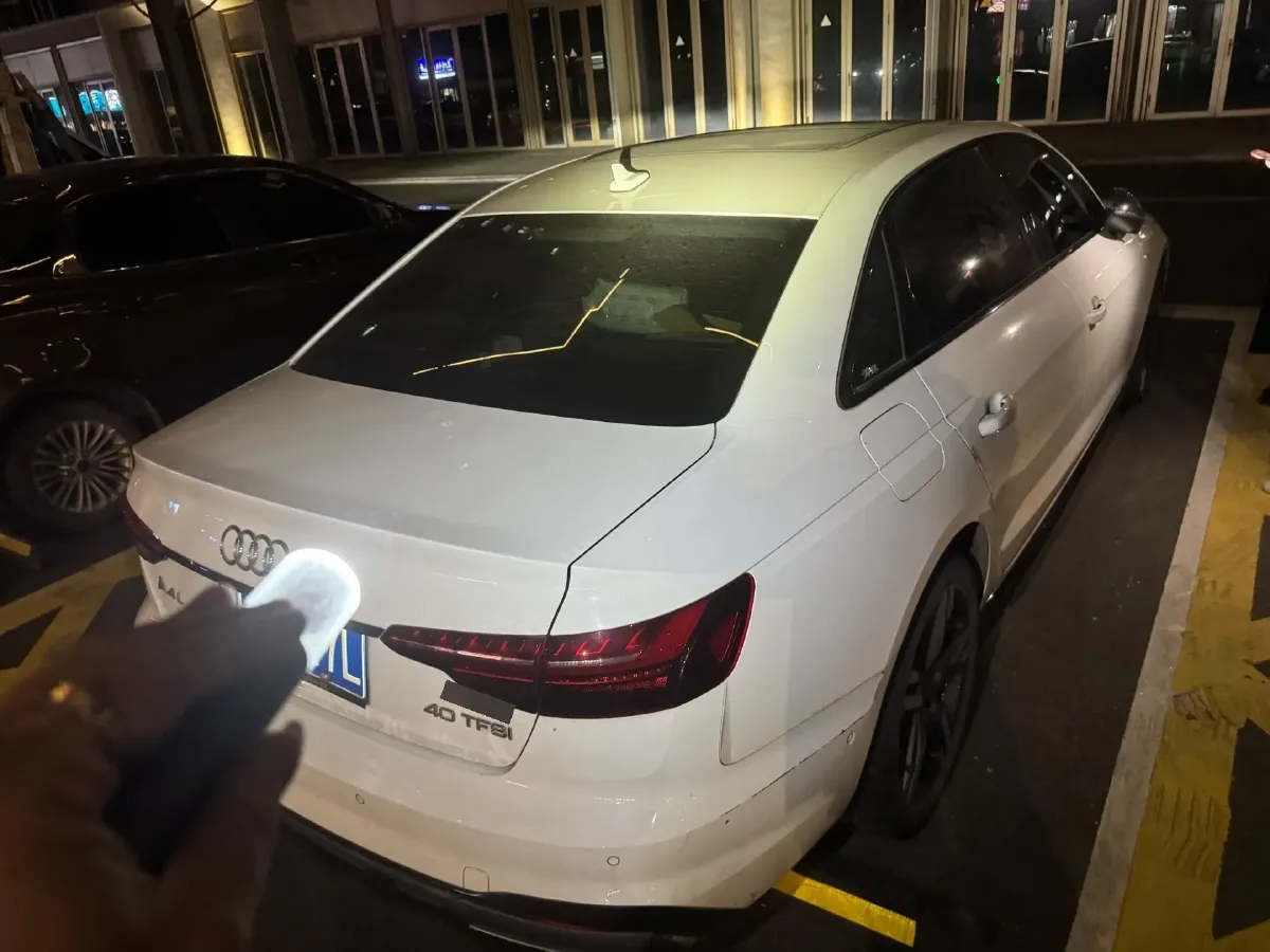 2023 Audi A4L 2.0T 190HP L4 7DCT,autocango,china used car exporter,china ev exporter,chinese used car exporter,chinese used ev exporter