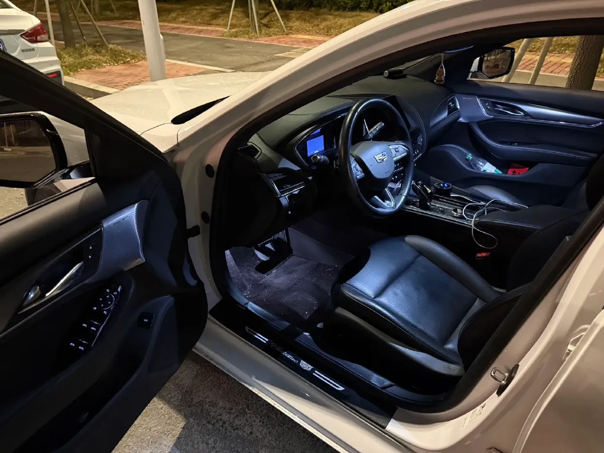 2022 Cadillac CT5 2.0T 237HP L4 10AT,autocango,china used car exporter,china ev exporter,chinese used car exporter,chinese used ev exporter