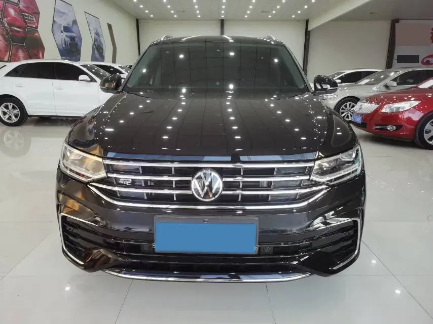 2024 Volkswagen Tiguan L 2.0T 186HP L4 7DCT,autocango,china used car exporter,china ev exporter,chinese used car exporter,chinese used ev exporter