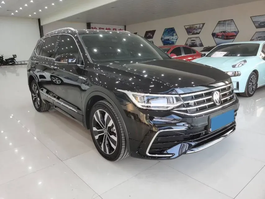 2024 Volkswagen Tiguan L 2.0T 186HP L4 7DCT,autocango,china used car exporter,china ev exporter,chinese used car exporter,chinese used ev exporter