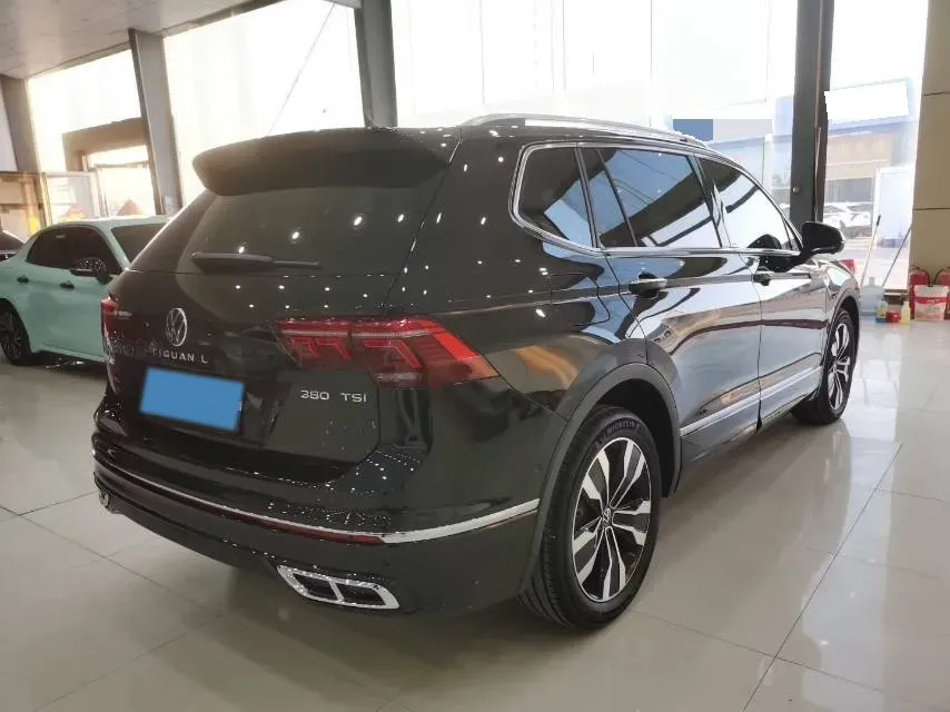 2024 Volkswagen Tiguan L 2.0T 186HP L4 7DCT,autocango,china used car exporter,china ev exporter,chinese used car exporter,chinese used ev exporter