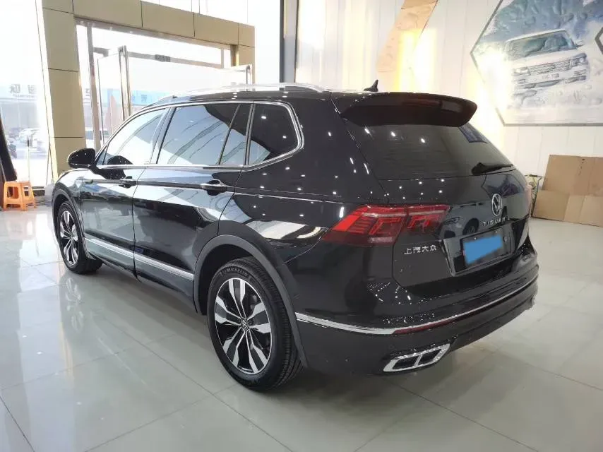 2024 Volkswagen Tiguan L 2.0T 186HP L4 7DCT,autocango,china used car exporter,china ev exporter,chinese used car exporter,chinese used ev exporter