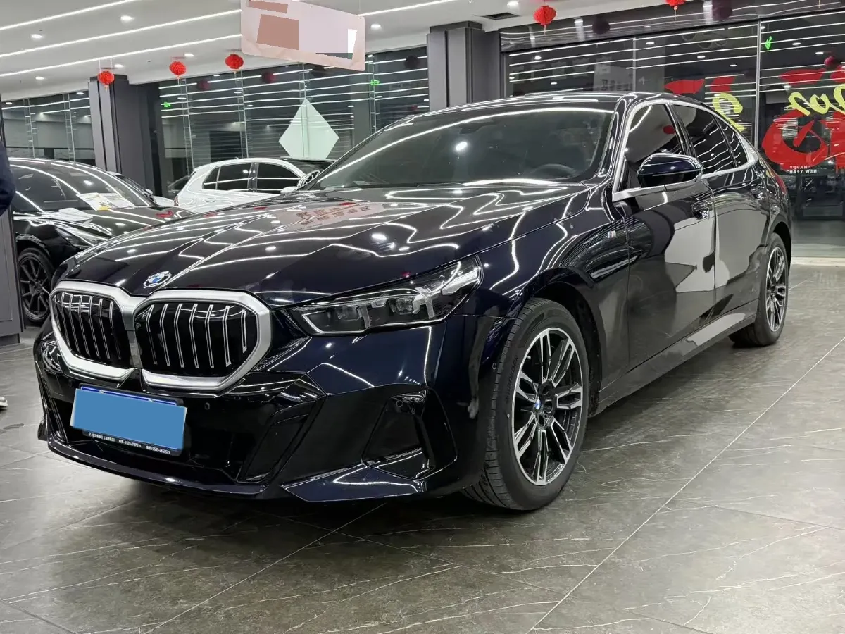 2025 BMW 5 Series 2.0T 258HP L4 8AT,autocango,china used car exporter,china ev exporter,chinese used car exporter,chinese used ev exporter