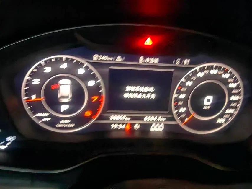 2020 Audi Q5L 2.0T 190HP L4 7DCT,autocango,china used car exporter,china ev exporter,chinese used car exporter,chinese used ev exporter