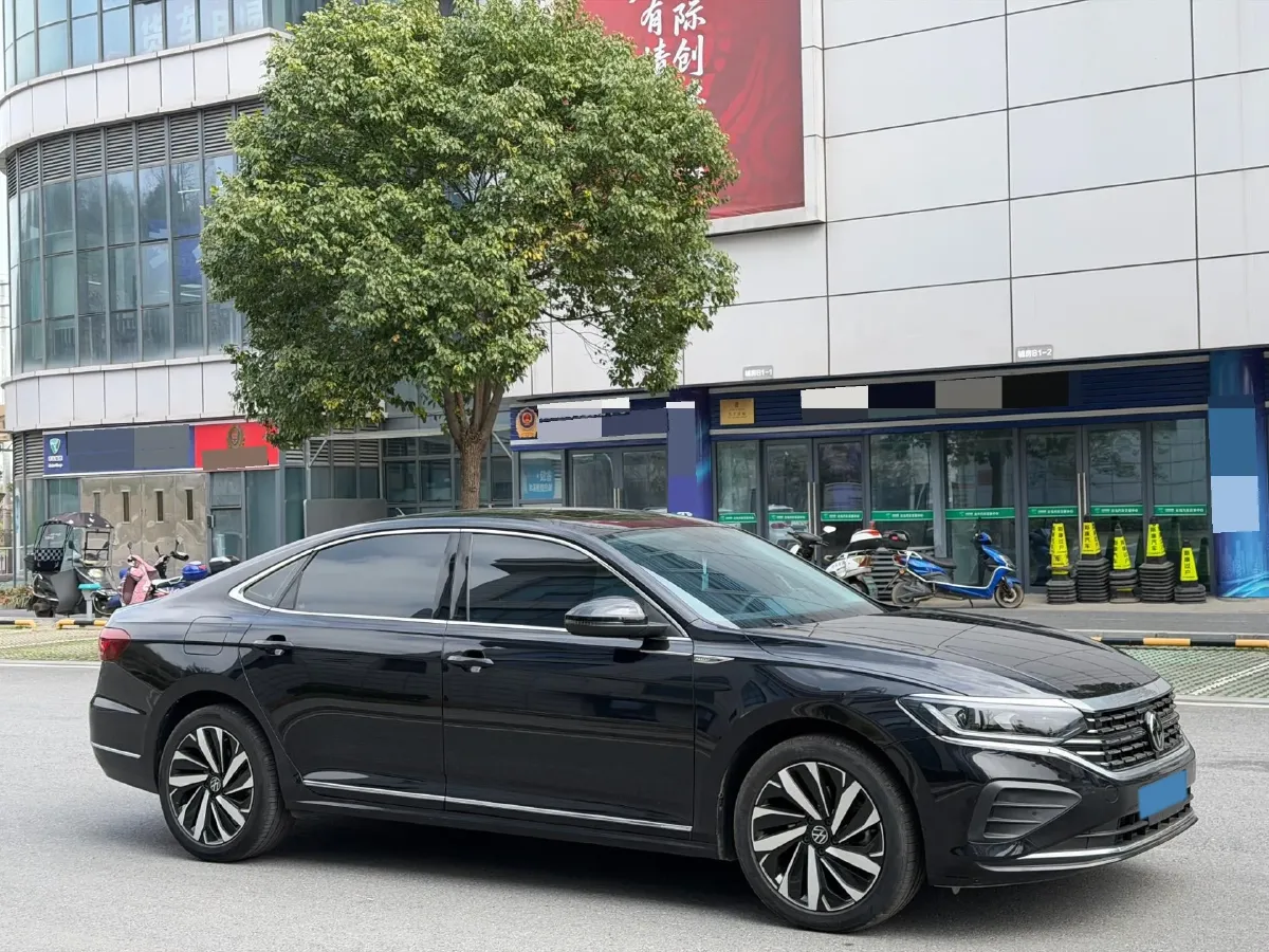 2024 Volkswagen Passat 2.0T 186HP L4 7DCT,autocango,china used car exporter,china ev exporter,chinese used car exporter,chinese used ev exporter
