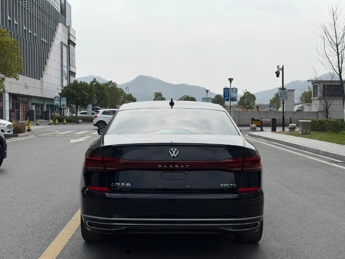 2024 Volkswagen Passat 2.0T 186HP L4 7DCT,autocango,china used car exporter,china ev exporter,chinese used car exporter,chinese used ev exporter