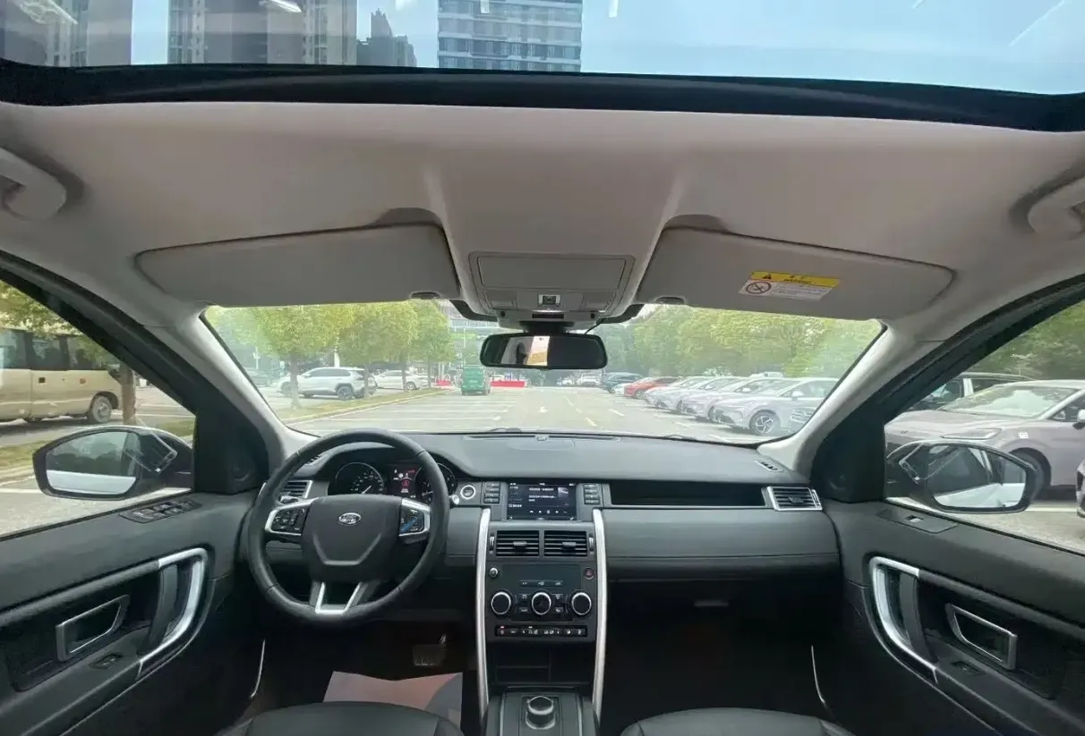 2018 Land Rover Discovery Sport 2.0T 241HP L4 9AT,autocango,china used car exporter,china ev exporter,chinese used car exporter,chinese used ev exporter