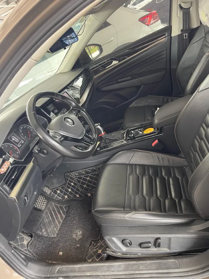 2019 Skoda Kodiak 2.0T 186HP L4 7DCT,autocango,china used car exporter,china ev exporter,chinese used car exporter,chinese used ev exporter