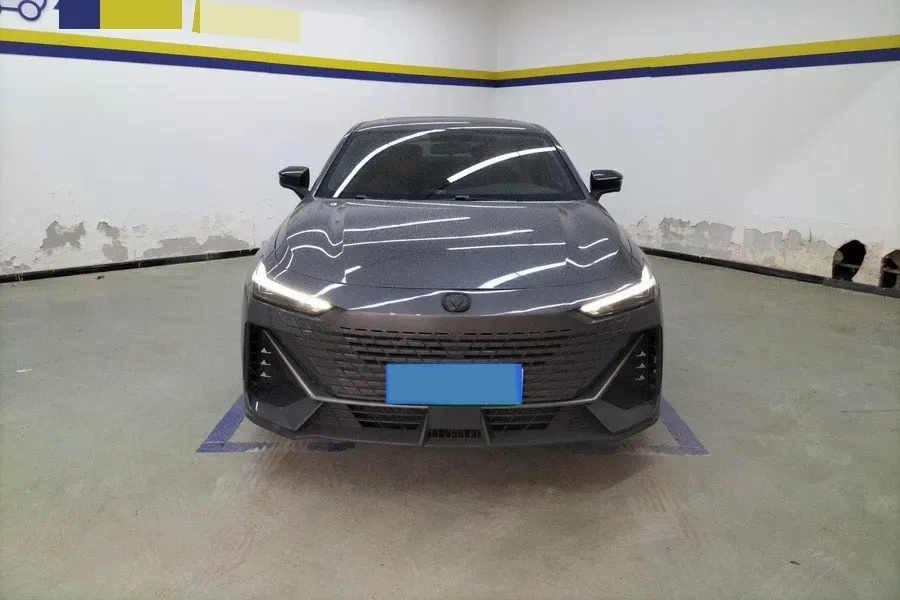 2023 ChangAn UNI-V iDD 1.5T 170HP L4 6TCT PHEV 18.4KWH,autocango,china used car exporter,china ev exporter,chinese used car exporter,chinese used ev exporter