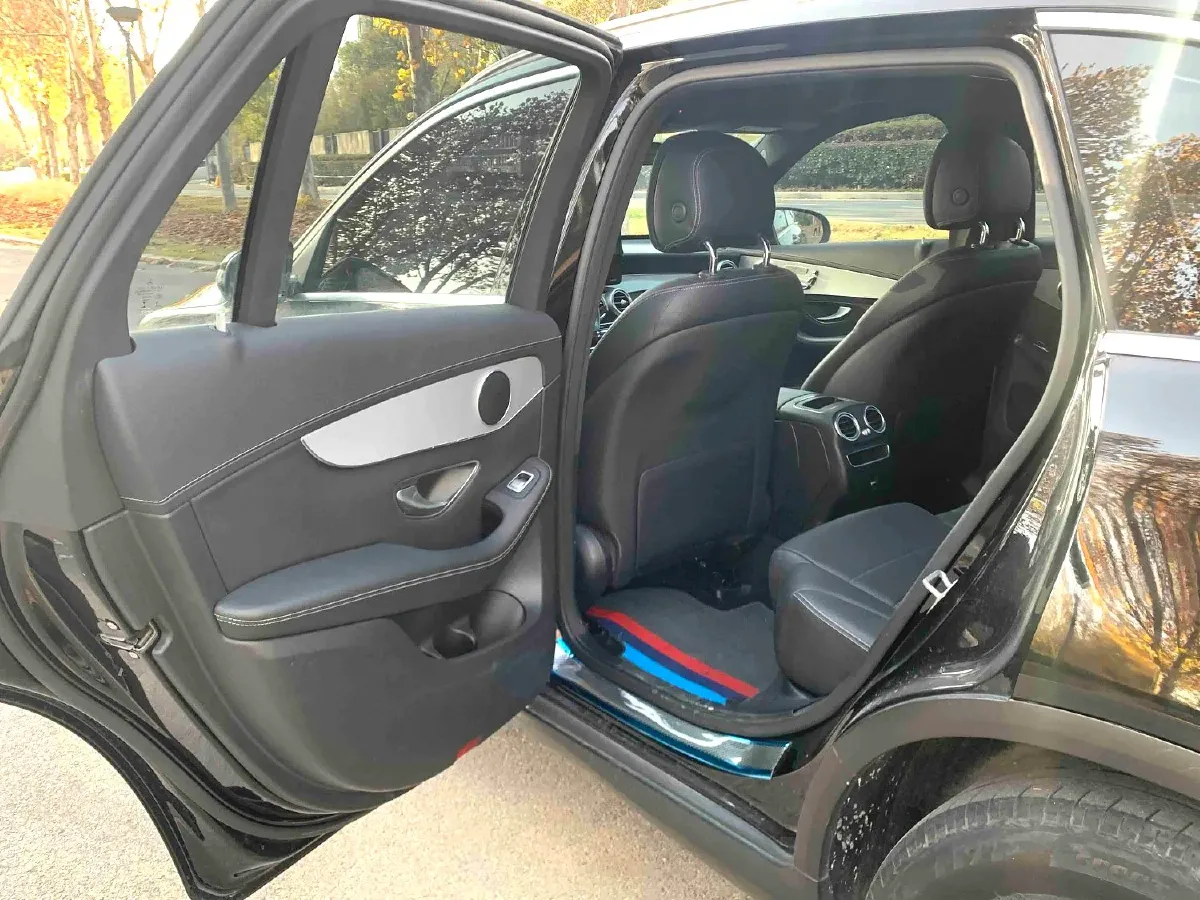 2021 Mercedes-Benz GLC Class 2.0T 197HP L4 9AT,autocango,china used car exporter,china ev exporter,chinese used car exporter,chinese used ev exporter