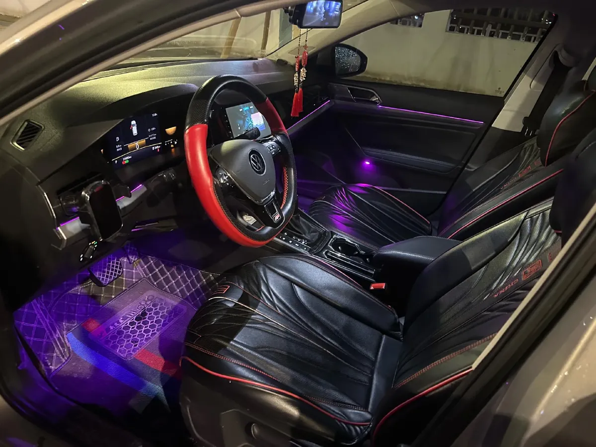 2018 Skoda Karoq 1.4T 150HP L4 7DCT,autocango,china used car exporter,china ev exporter,chinese used car exporter,chinese used ev exporter