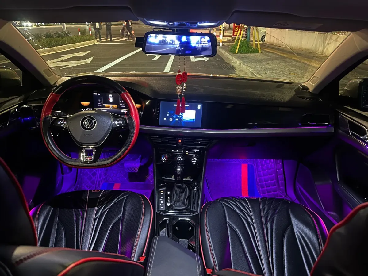 2018 Skoda Karoq 1.4T 150HP L4 7DCT,autocango,china used car exporter,china ev exporter,chinese used car exporter,chinese used ev exporter