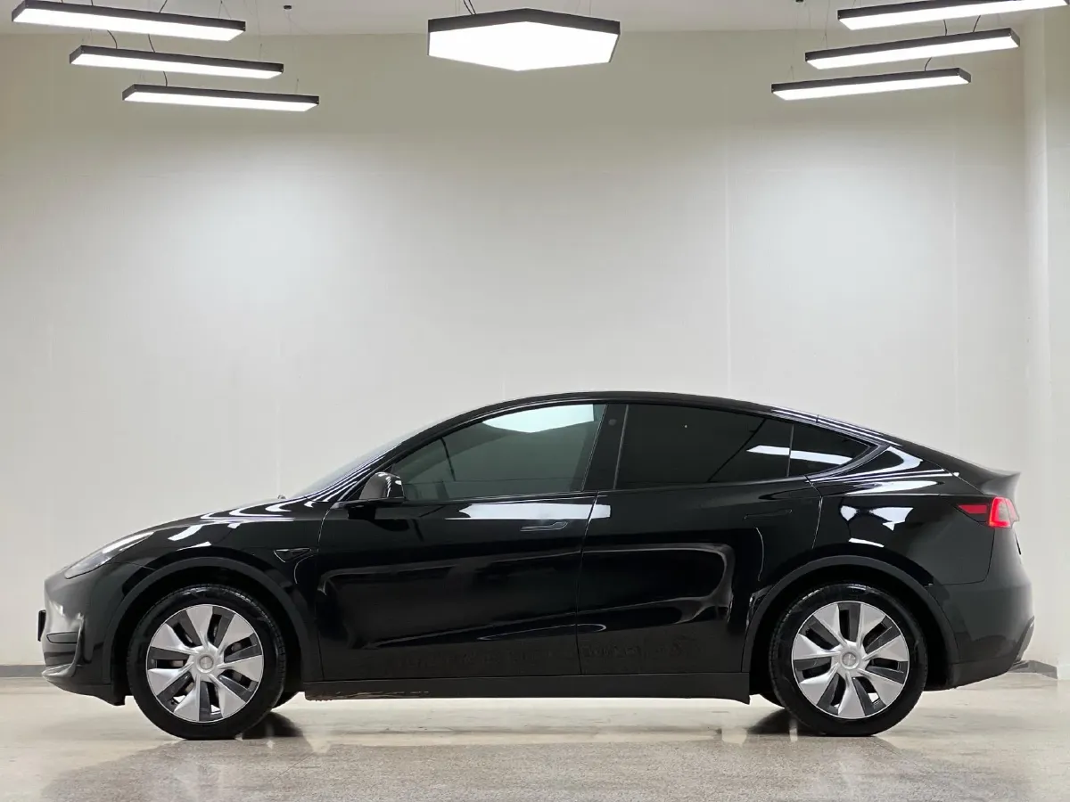 2022 Tesla Model Y BEV 60KWH,autocango,china used car exporter,china ev exporter,chinese used car exporter,chinese used ev exporter