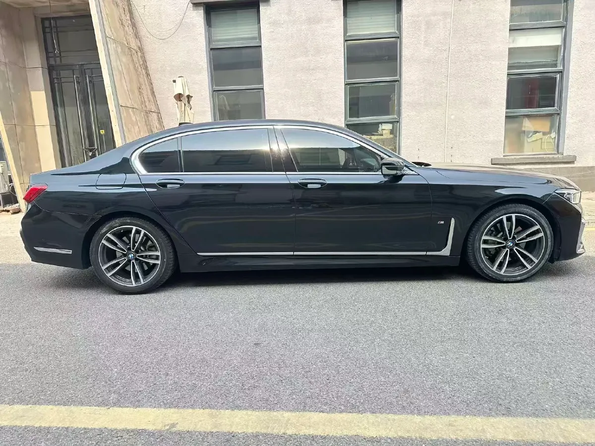 2021 BMW 7 Series 2.0T 265HP L4 8AT,autocango,china used car exporter,china ev exporter,chinese used car exporter,chinese used ev exporter