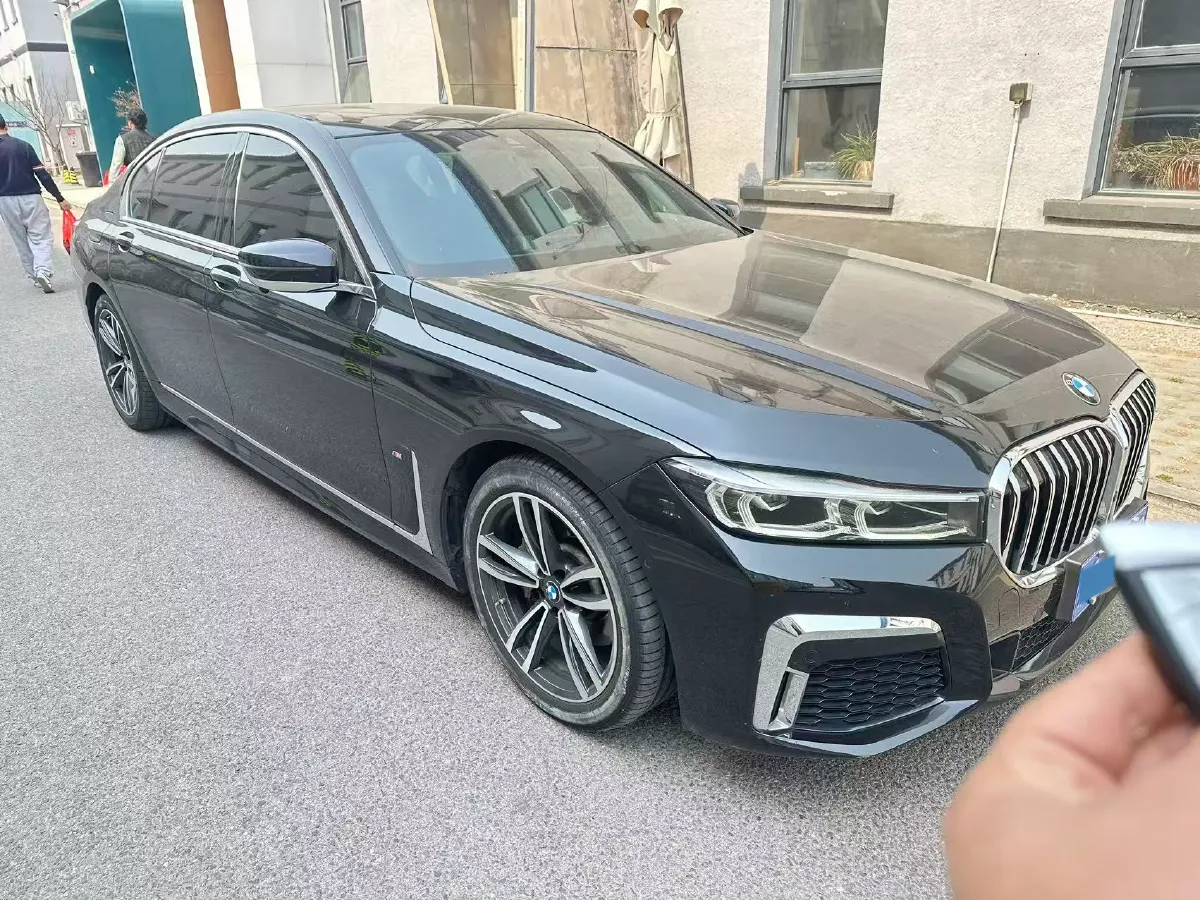 2021 BMW 7 Series 2.0T 265HP L4 8AT,autocango,china used car exporter,china ev exporter,chinese used car exporter,chinese used ev exporter