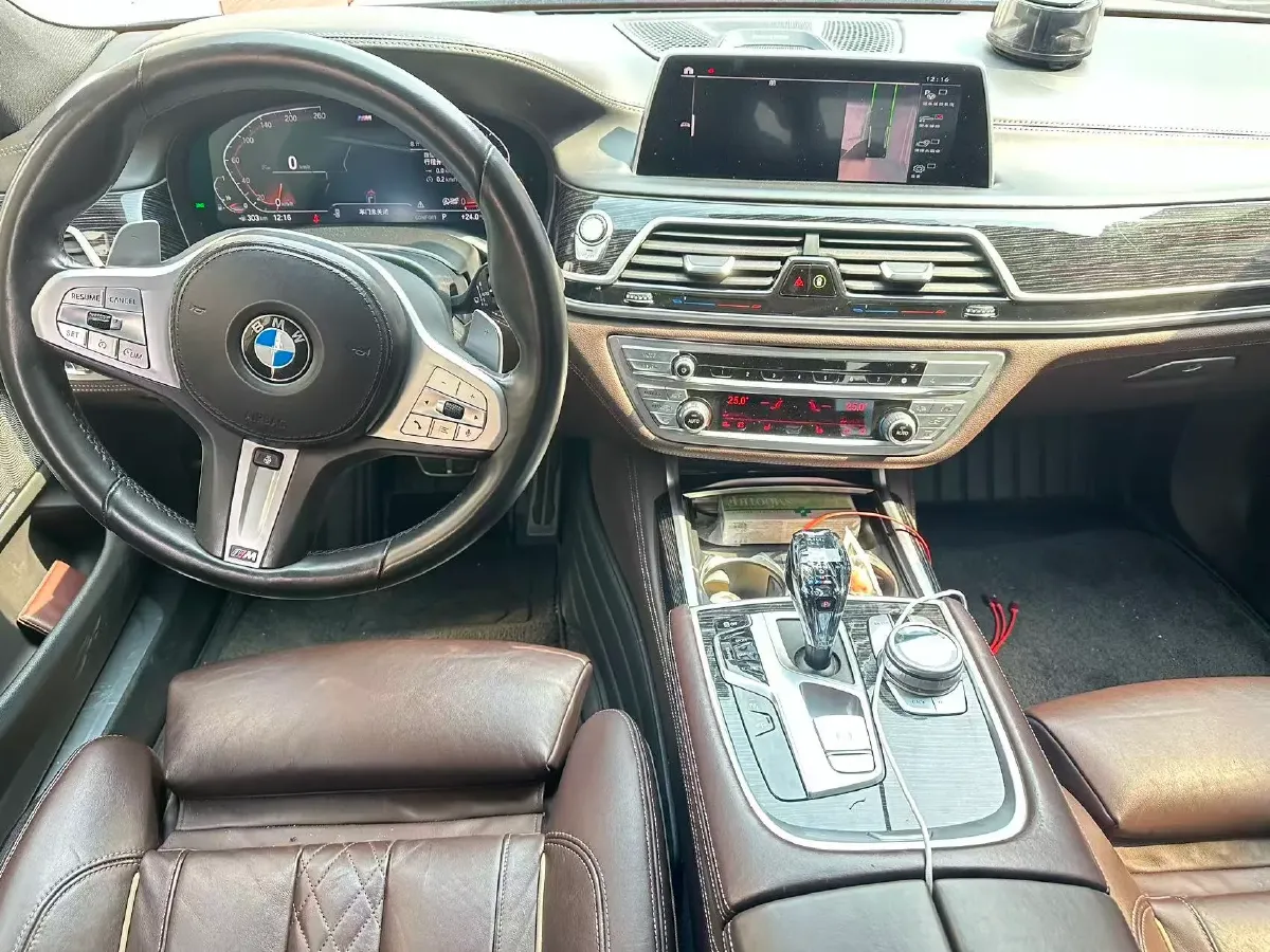 2021 BMW 7 Series 2.0T 265HP L4 8AT,autocango,china used car exporter,china ev exporter,chinese used car exporter,chinese used ev exporter