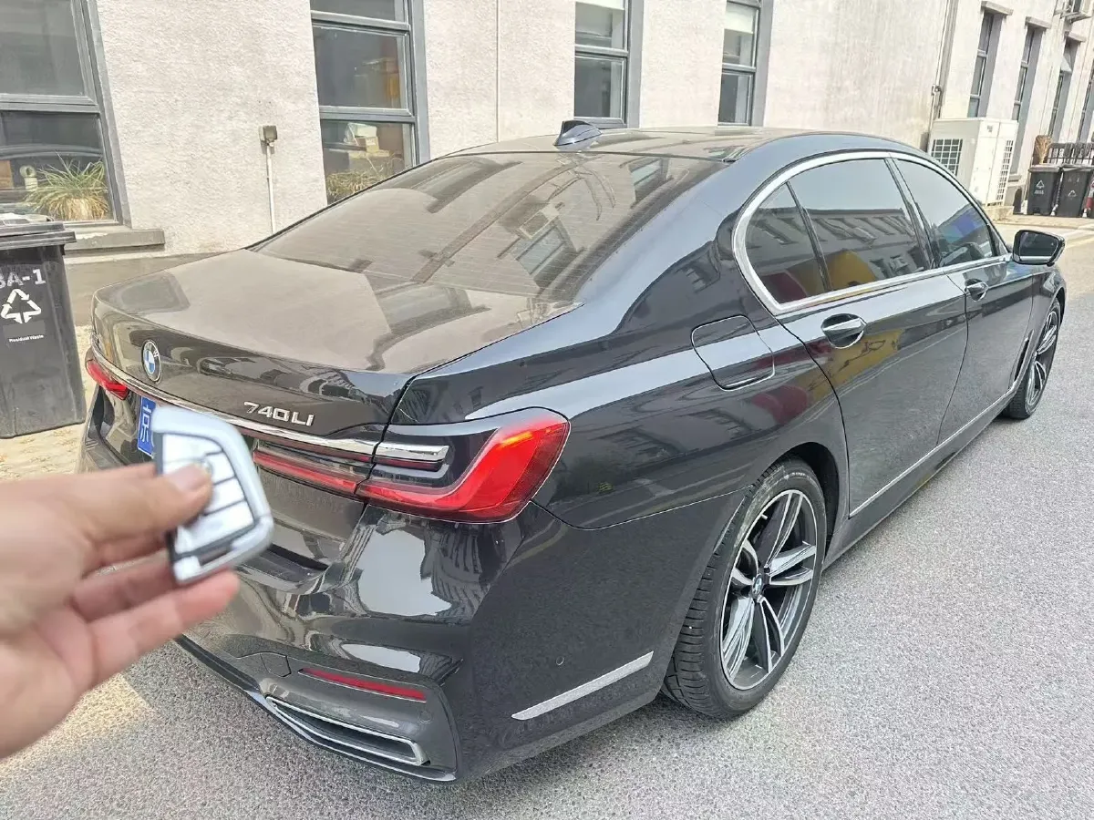 2021 BMW 7 Series 2.0T 265HP L4 8AT,autocango,china used car exporter,china ev exporter,chinese used car exporter,chinese used ev exporter